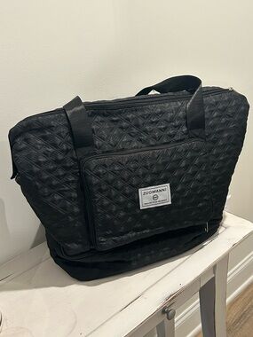 Zuomanni Quilted Black Weekender Tote Bag